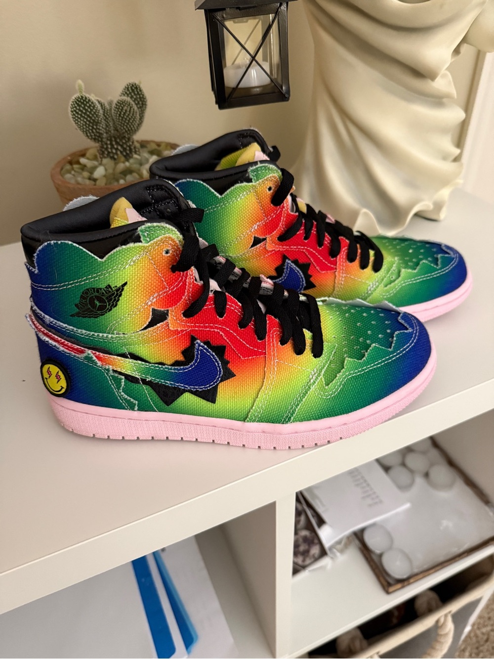 100% Authentic Nike Air Jordan 1 High Top Rainbow J. Balvin Sneakers M 6.5 W 8